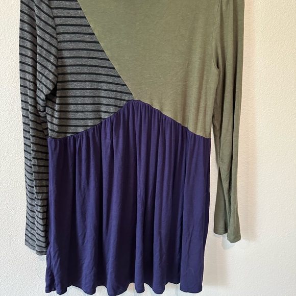 Egs for Eloges/ Tops / Navy olive Color BlockTunic Large - Picture 5 of 6